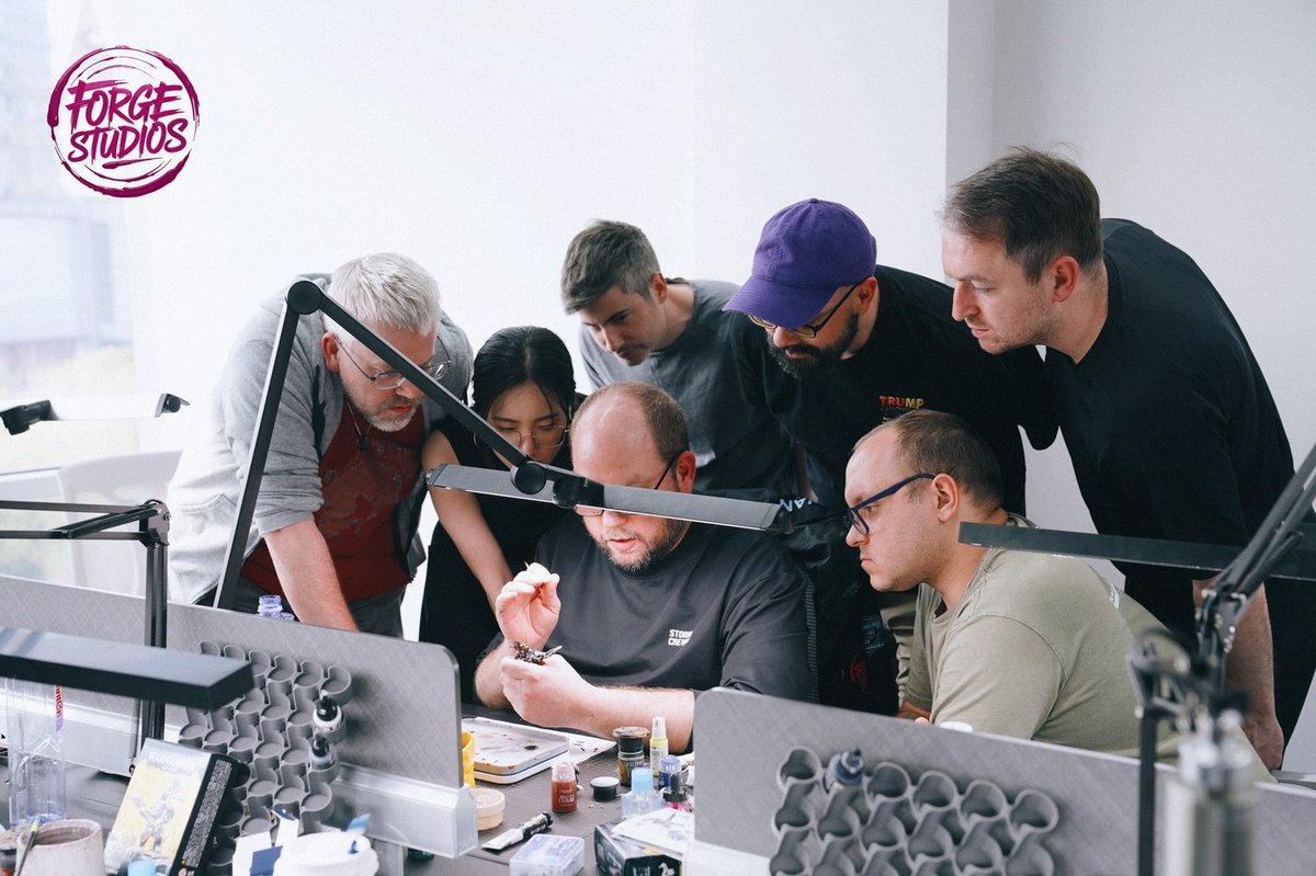 Jan van Greunen teaching a painting workshop at Forge Studios